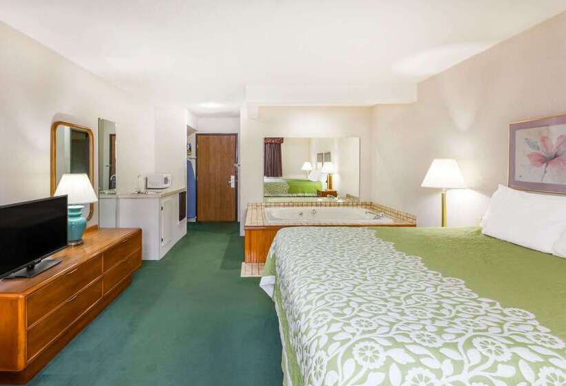 هتل Days Inn By Wyndham Alpena