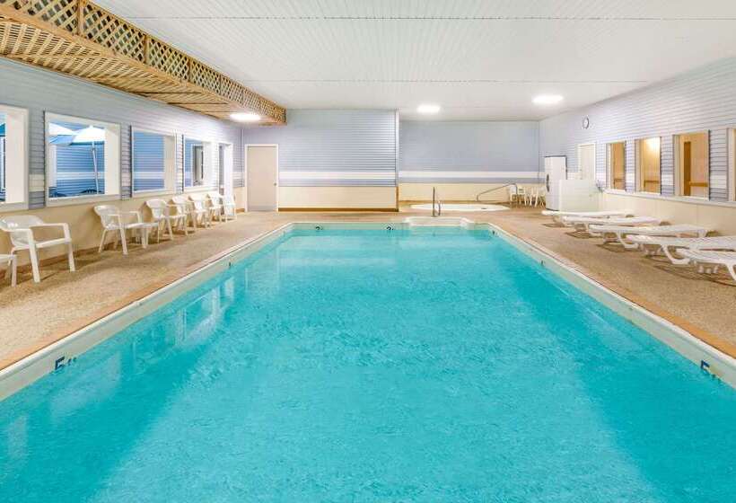 هتل Days Inn By Wyndham Alpena