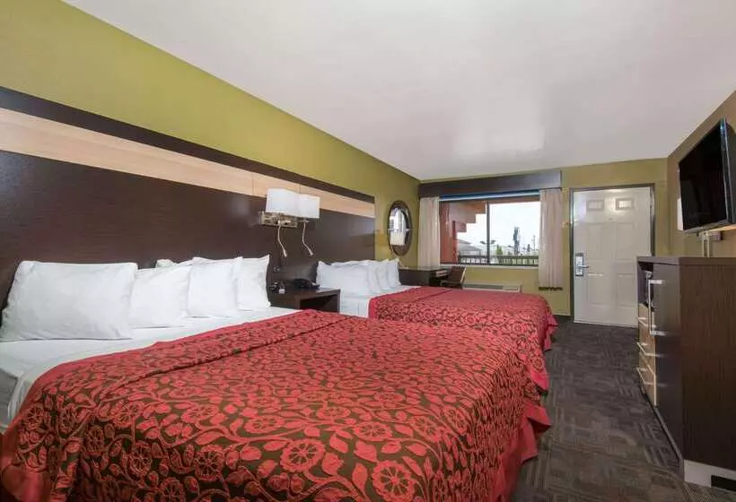 Отель Days Inn By Wyndham Carlsbad