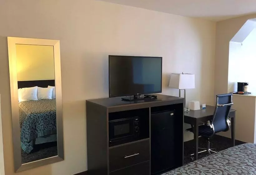 Отель Days Inn By Wyndham Carlsbad