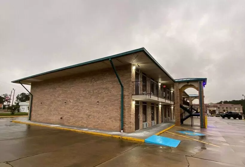 Отель Days Inn By Wyndham Forest