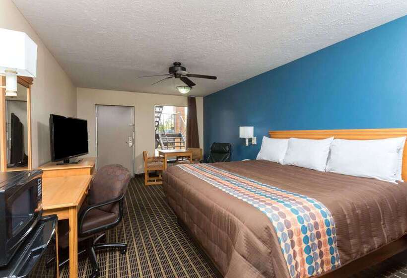 ホテル Days Inn By Wyndham Forest