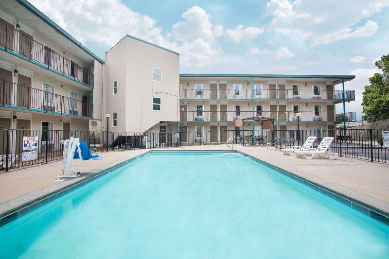 فندق Days Inn By Wyndham Harrison