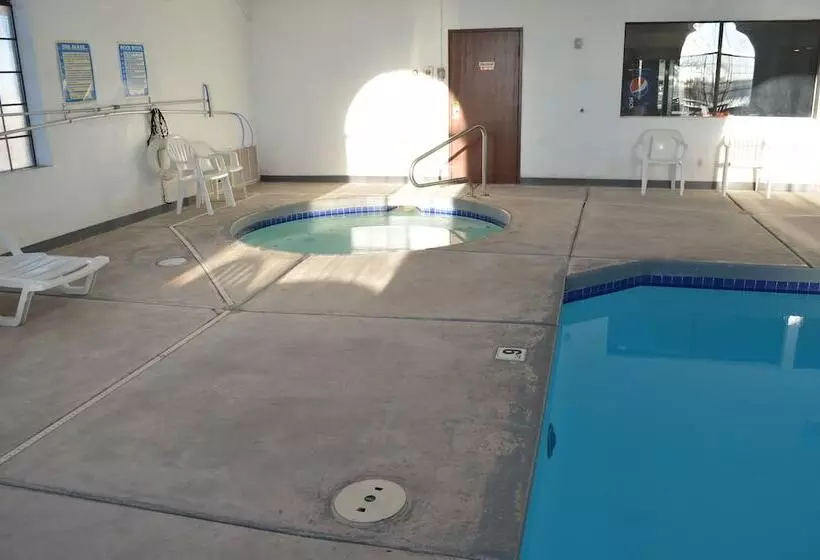 בית מלון כפרי Days Inn By Wyndham Holbrook