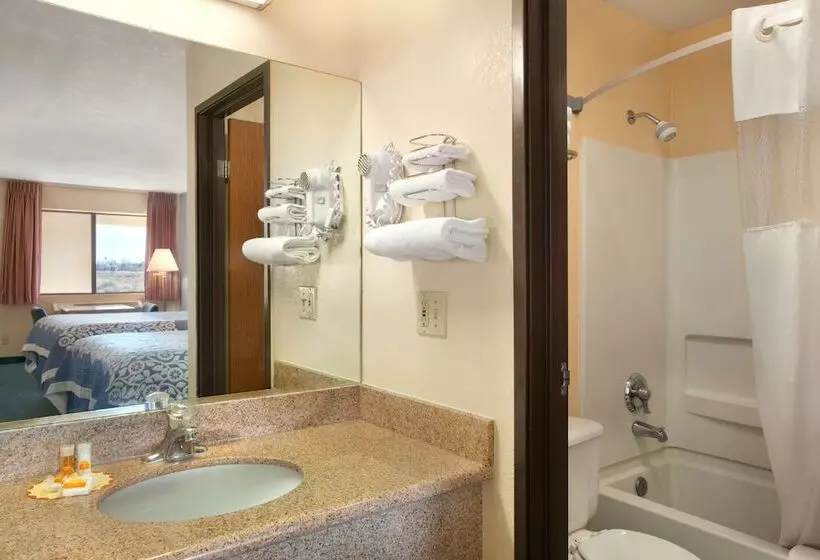 בית מלון כפרי Days Inn By Wyndham Holbrook