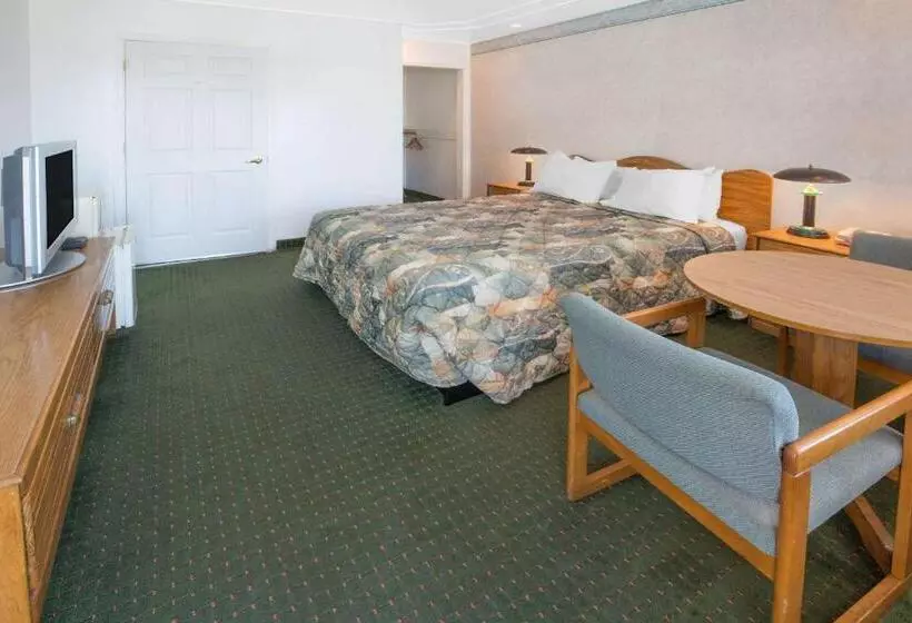 호텔 Days Inn By Wyndham Oroville