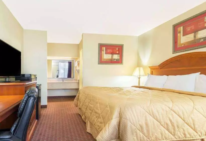 Отель Days Inn By Wyndham Shorter