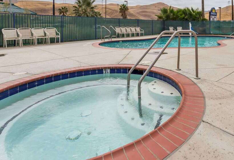 فندق Days Inn By Wyndham Westley