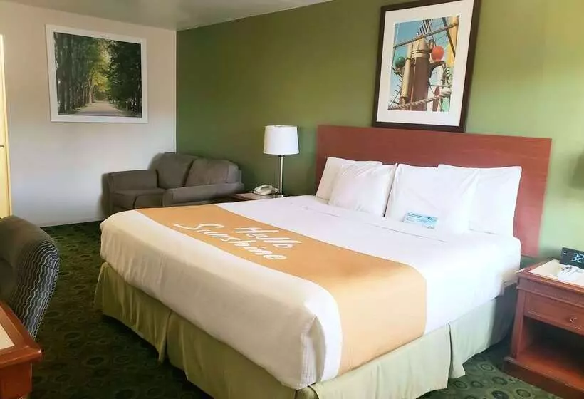 호텔 Days Inn By Wyndham Westley