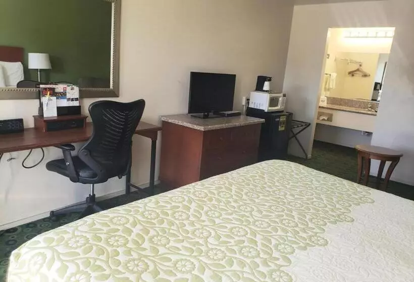 호텔 Days Inn By Wyndham Westley