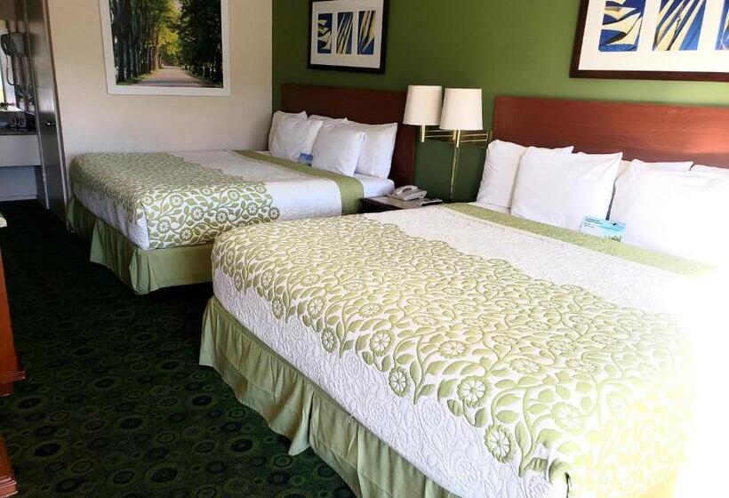 فندق Days Inn By Wyndham Westley