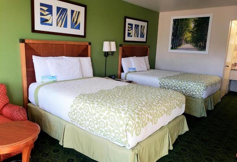 فندق Days Inn By Wyndham Westley