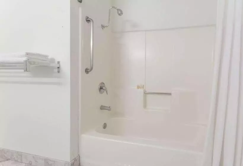 호텔 Days Inn By Wyndham Westley