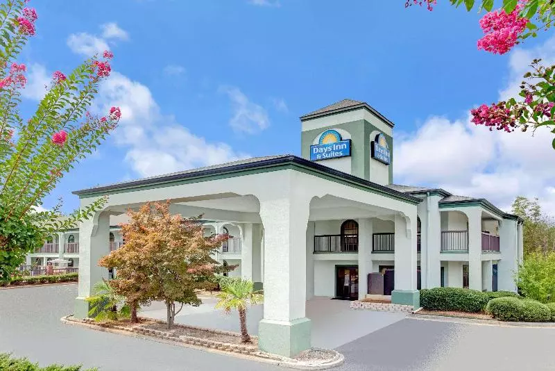호텔 Days Inn & Suites By Wyndham Stockbridge South Atlanta