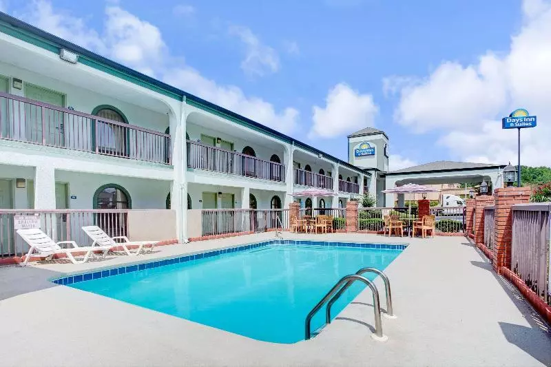 호텔 Days Inn & Suites By Wyndham Stockbridge South Atlanta