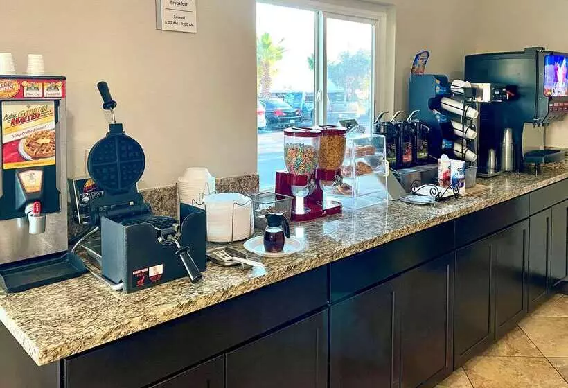 酒店 Econo Lodge Inn & Suites Corning