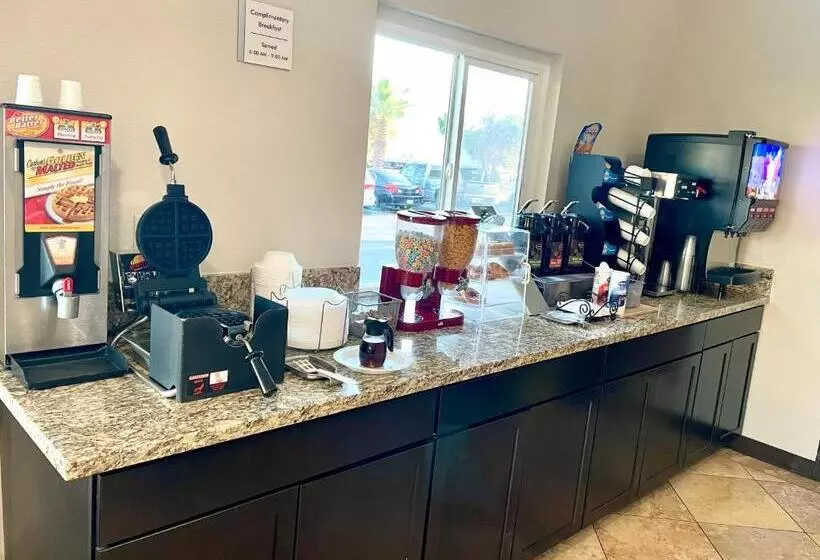 酒店 Econo Lodge Inn & Suites Corning