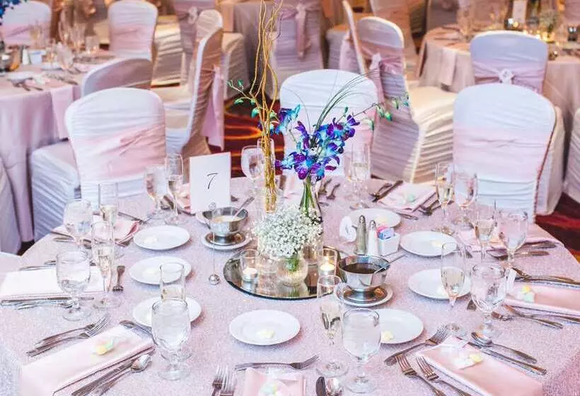 호텔 Embassy Suites By Hilton Cleveland Beachwood