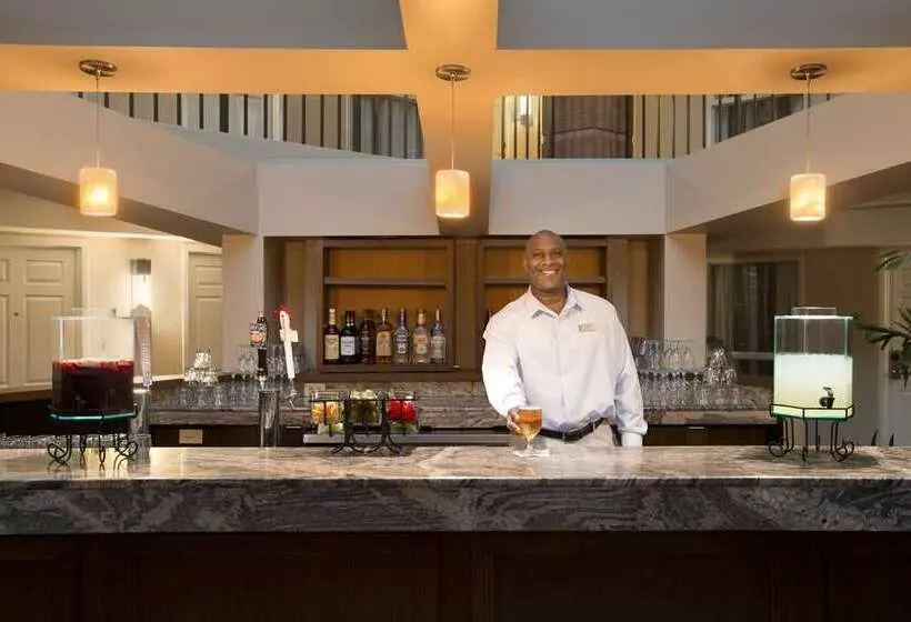 호텔 Embassy Suites By Hilton Cleveland Beachwood