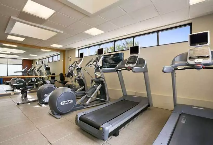 호텔 Embassy Suites By Hilton Cleveland Beachwood