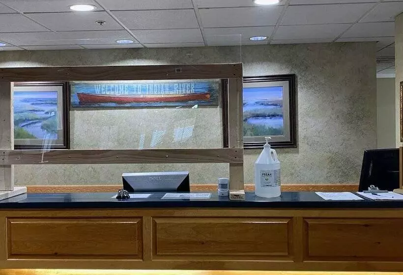 호텔 Hometown Inn Indian River