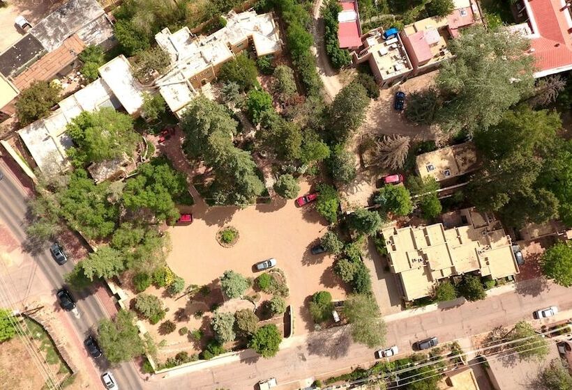 فندق Inn Of The Turquoise Bear