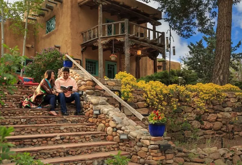 Отель Inn Of The Turquoise Bear