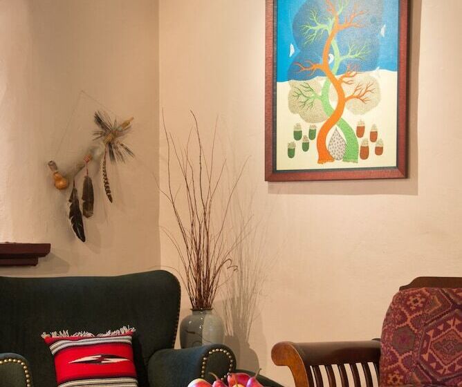 فندق Inn Of The Turquoise Bear