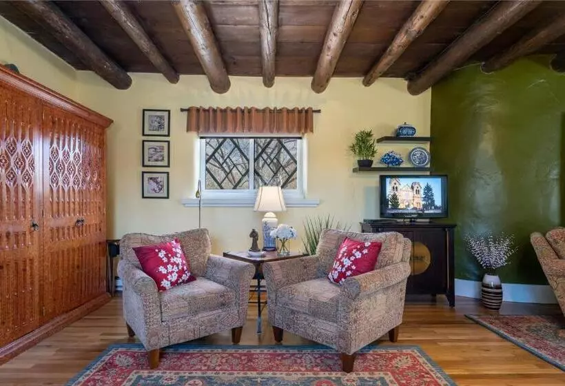 Отель Inn Of The Turquoise Bear