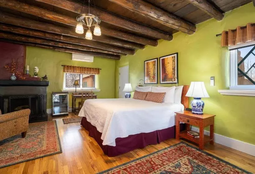 Отель Inn Of The Turquoise Bear