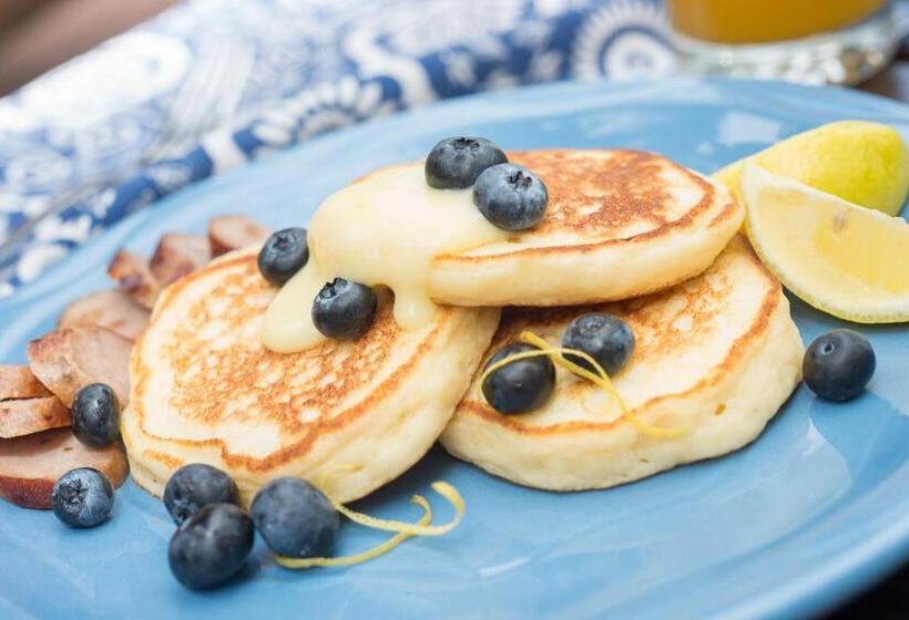 فندق Inn Of The Turquoise Bear