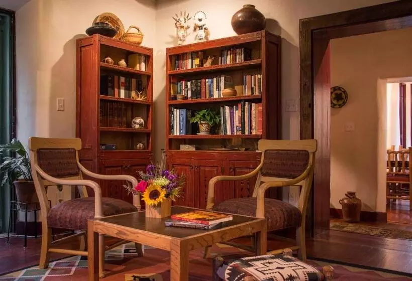 Отель Inn Of The Turquoise Bear