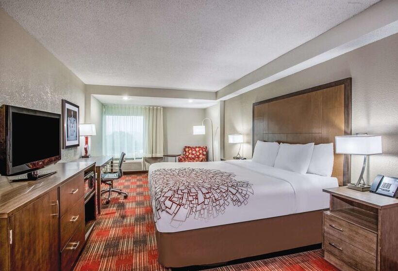 Отель La Quinta Inn & Suites By Wyndham Dc Metro Capital Beltway