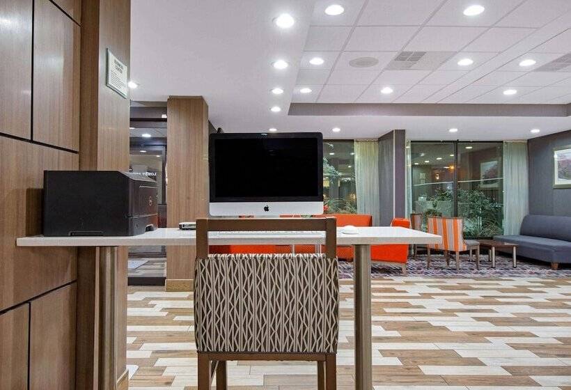 Отель La Quinta Inn & Suites By Wyndham Dc Metro Capital Beltway