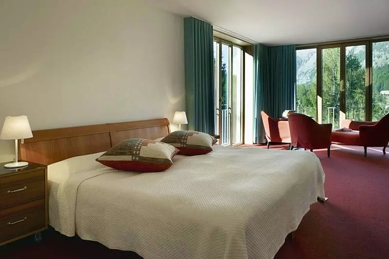 Отель Saratz Pontresina