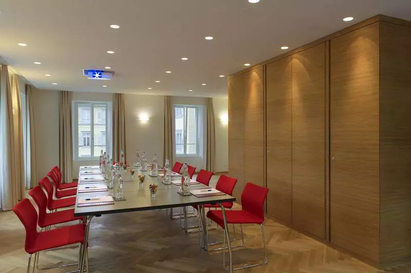 Отель Saratz Pontresina