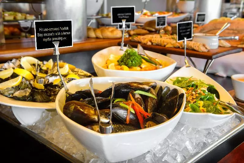 Отель Strahan Village