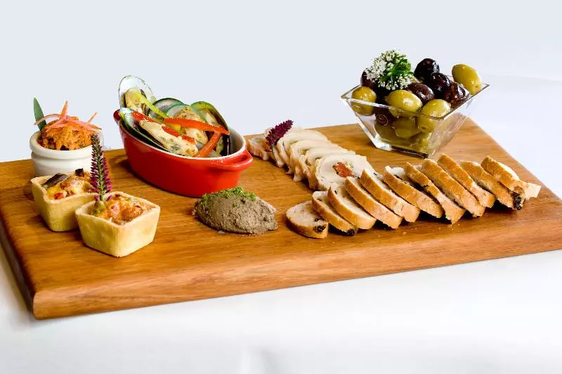 Отель Strahan Village