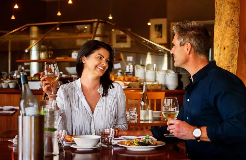 Отель Strahan Village