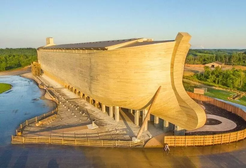 Отель Sunrise Inn Williamstown