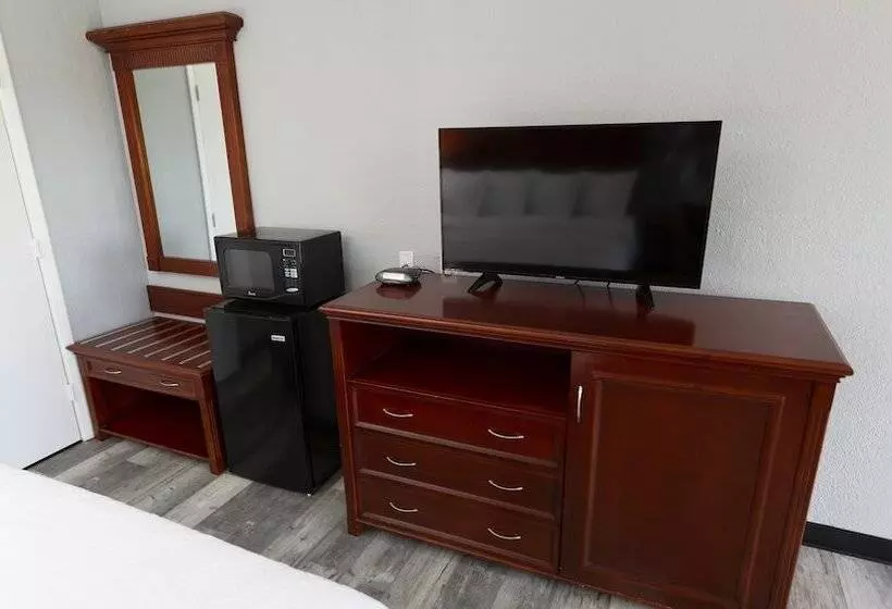 Отель Sunrise Inn Williamstown