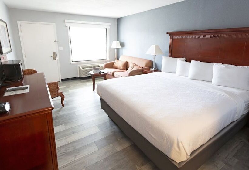 فندق Sunrise Inn Williamstown