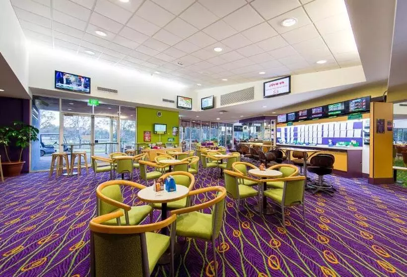 Hotelli Thurgoona Country Club Resort