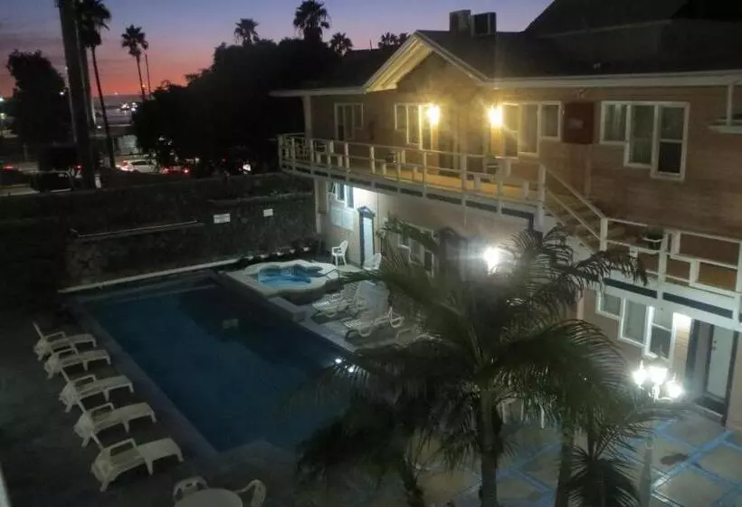 هتل Villa Fontana Inn