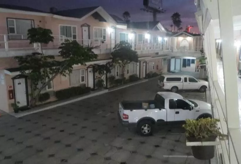 هتل Villa Fontana Inn