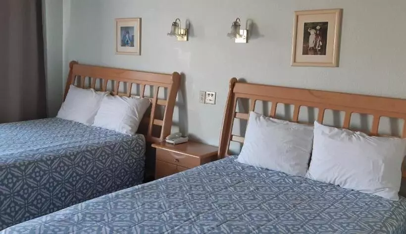 هتل Villa Fontana Inn