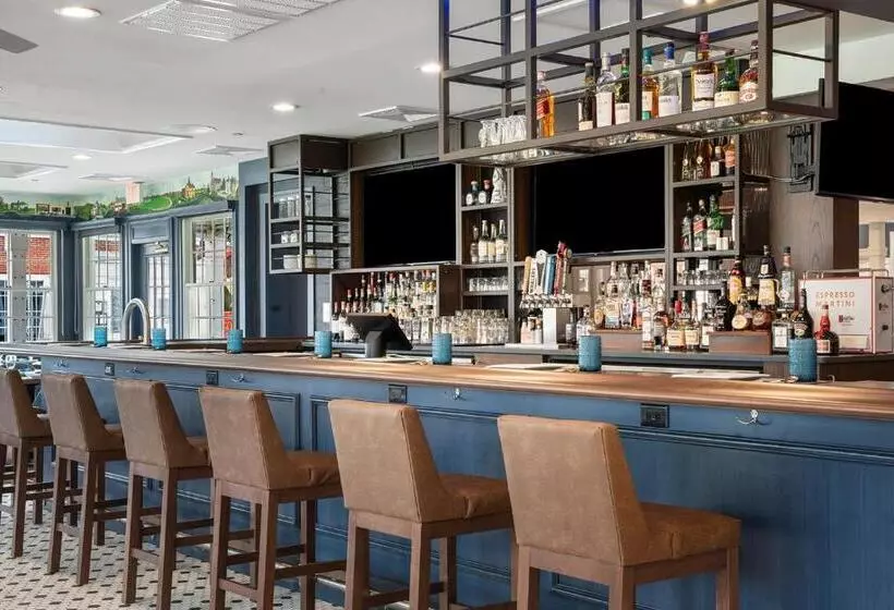 Otel Chatham Wayside Inn