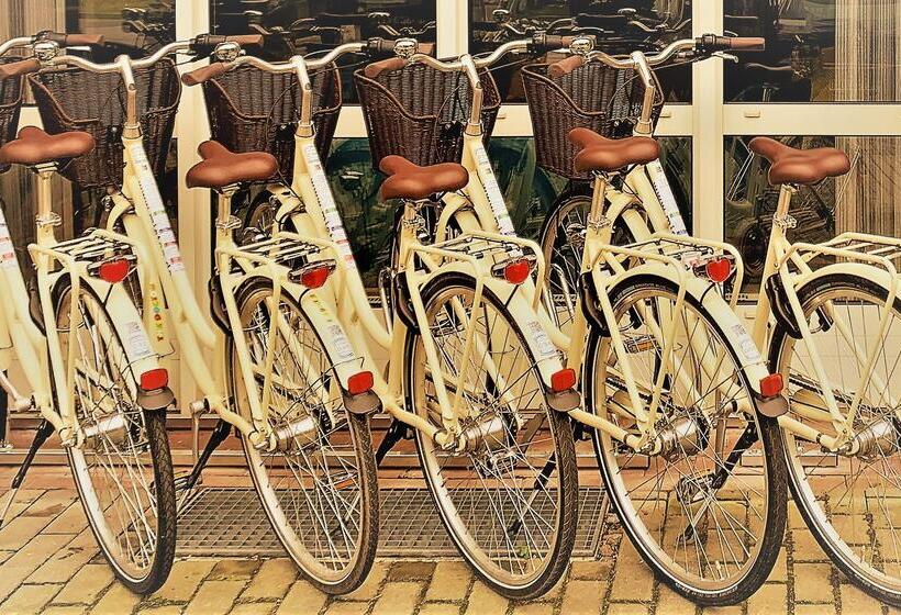 Hotel Courtyard By Marriott Dresden