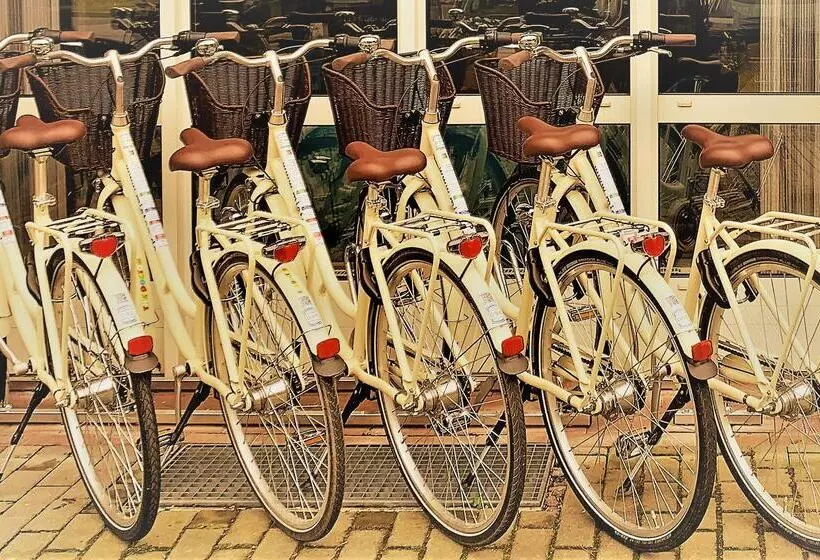 בית מלון כפרי Courtyard By Marriott Dresden