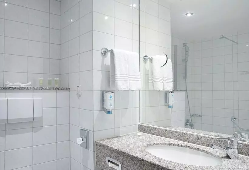 בית מלון כפרי Courtyard By Marriott Dresden